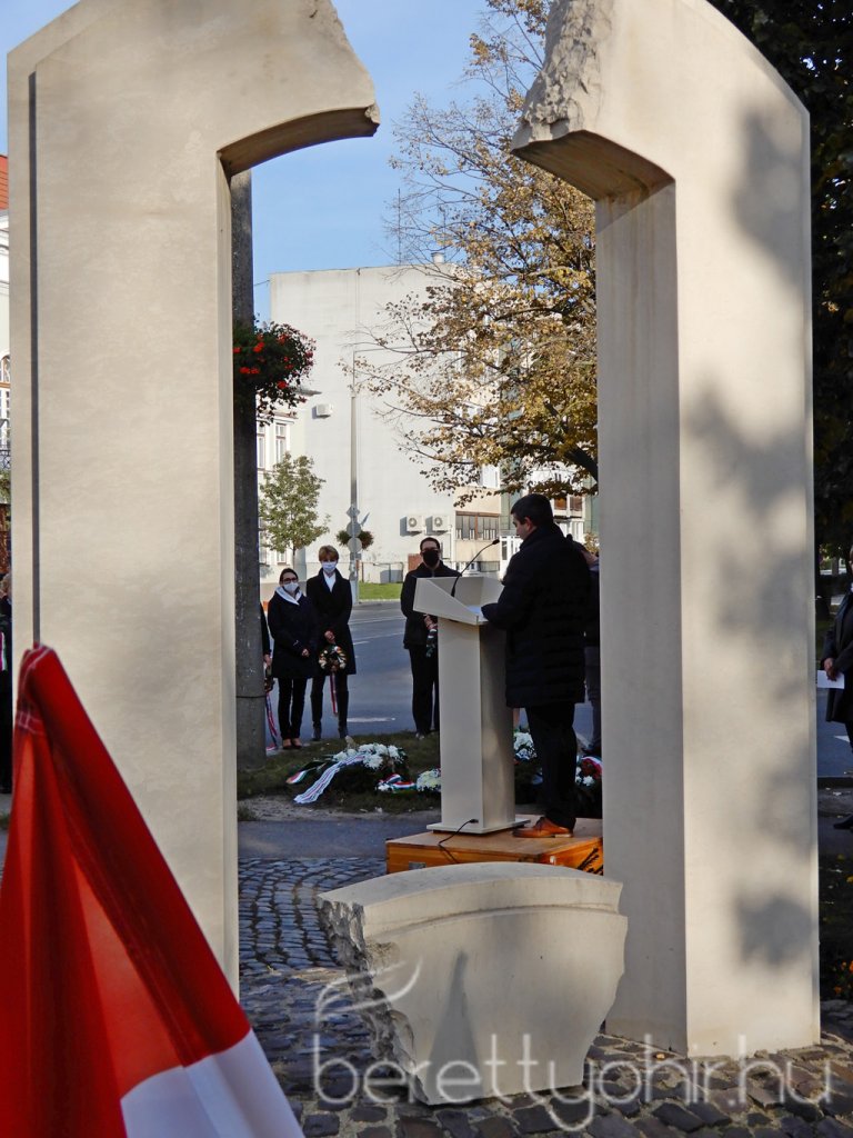 Az '56-os forradalomra emlékeztünk 07